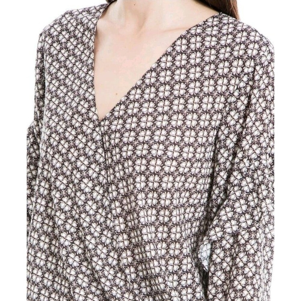 MAX STUDIO Faux Wrap Med Black White Blouse M Long Sleeve Geometric High Low Top